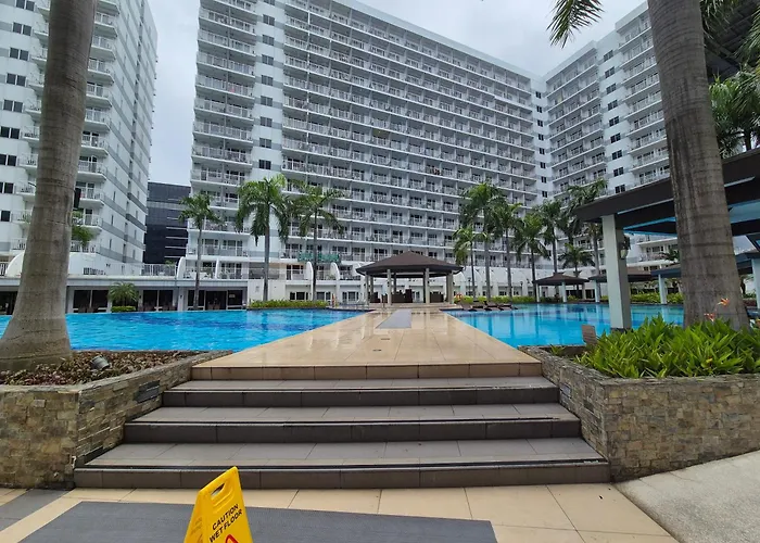 Family With Big Balcony And Pool View Aparthotel