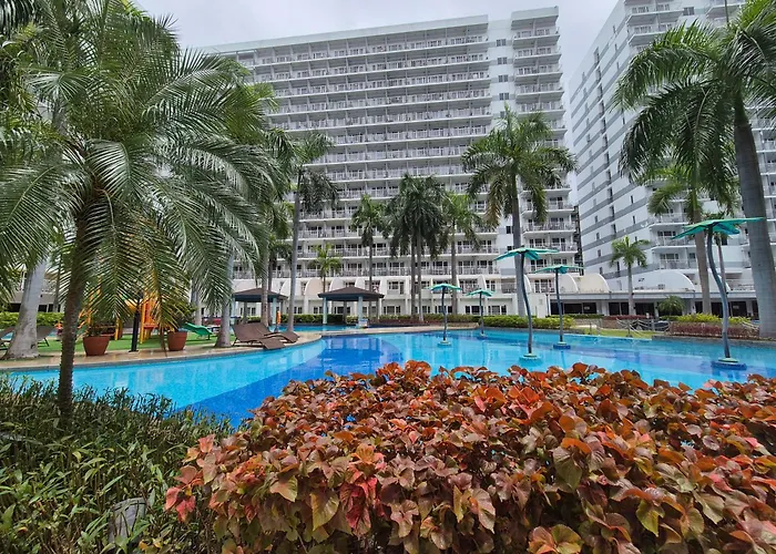 Aparthotel Family With Big Balcony And Pool View 4*